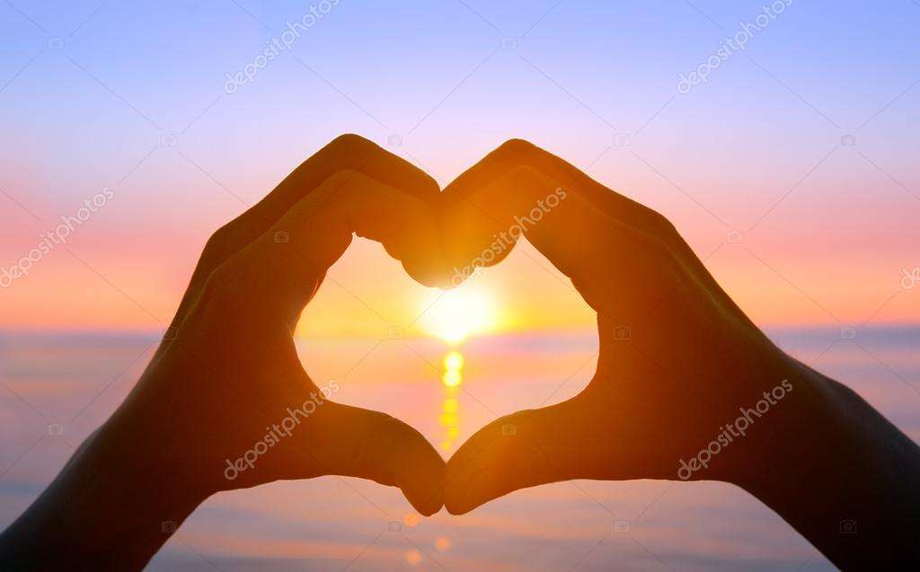 FOTO MANI CUORE