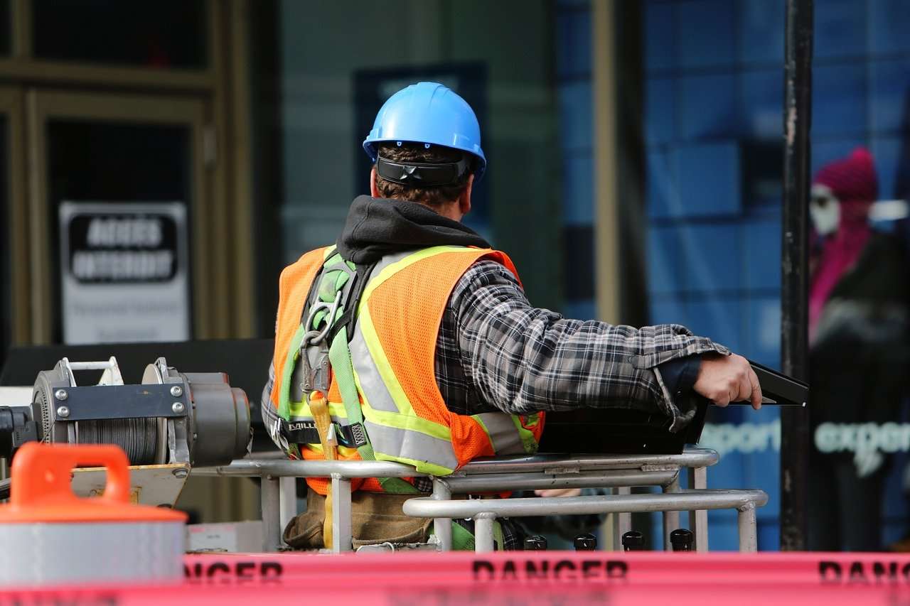 construction worker gbeb7bd922 1280
