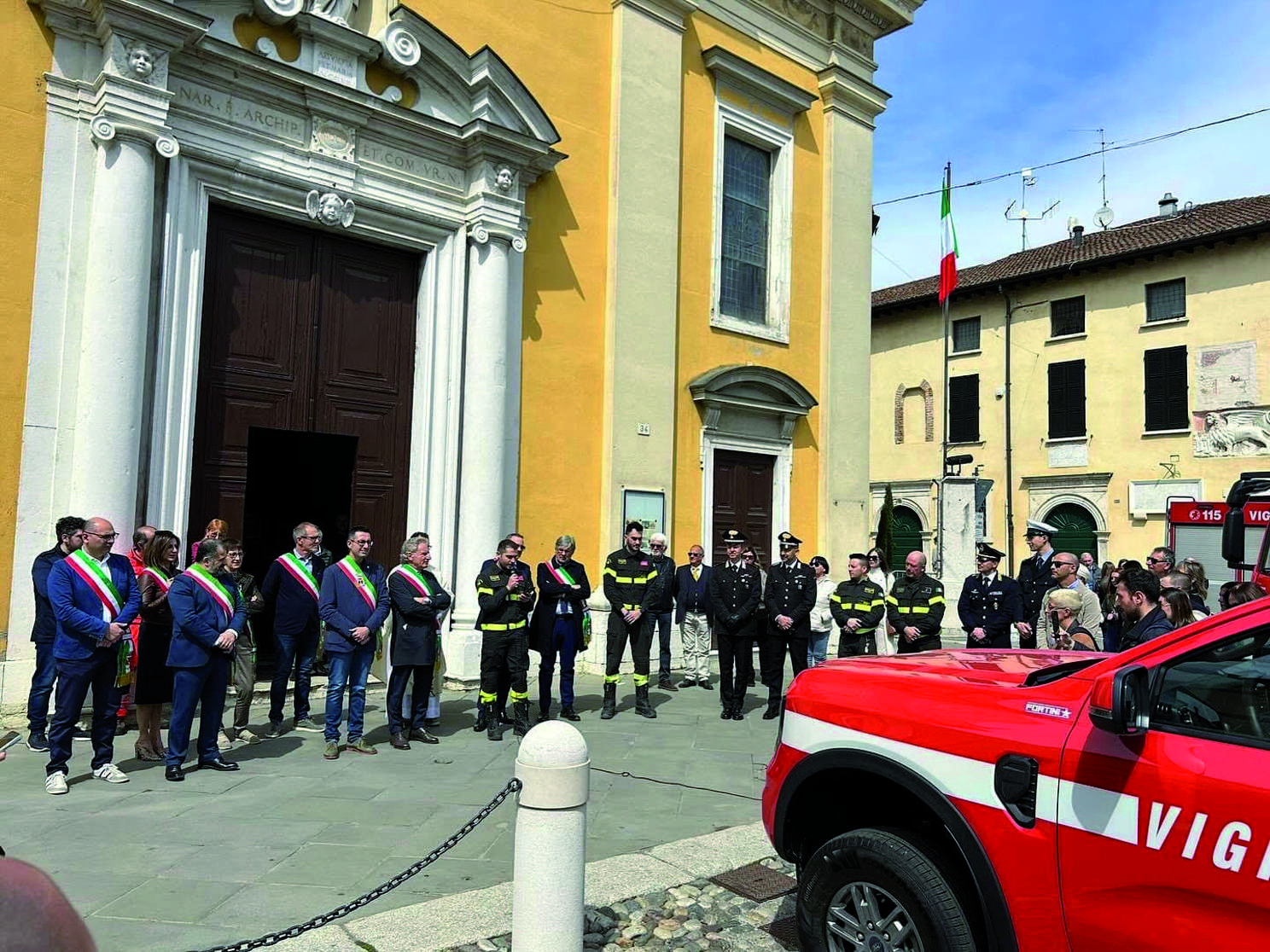 mezzo vigili del fuoco 1
